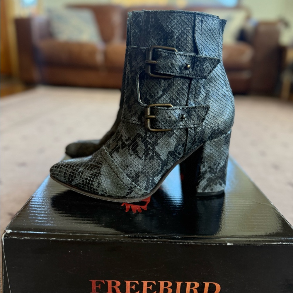 Joey Women's Blue/Grey Snake Print Ankle Boots